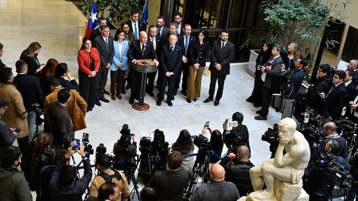 Oposición acude al TC para frenar la megarreforma: “Este triste día va a ser recordado en la historia de Chile”