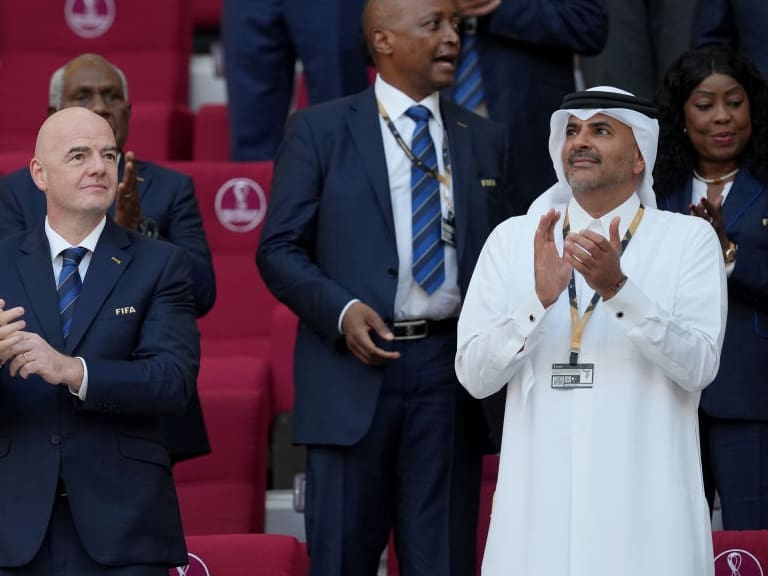 Parlamento Europeo cuestiona organización de Qatar 2022: &quot;FIFA ha dañado gravemente la integridad del fútbol&quot;