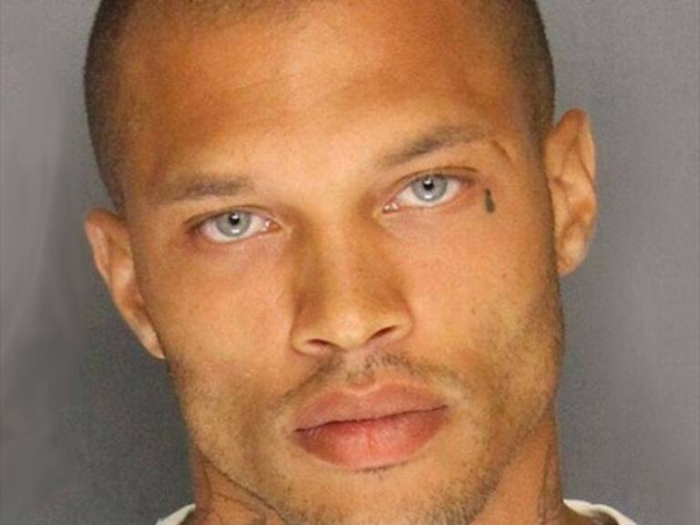 Esposa del «reo más sexy del mundo» le pidió el divorcio por infiel