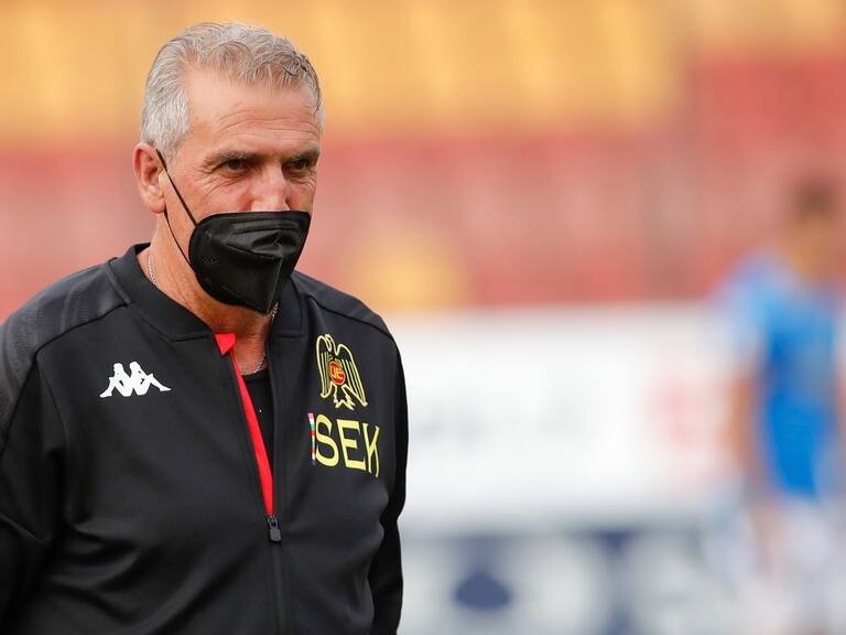 Ni siquiera el empate al final con Audax Italiano salvó a Jorge Pellicer de las críticas de hinchas de Unión Española