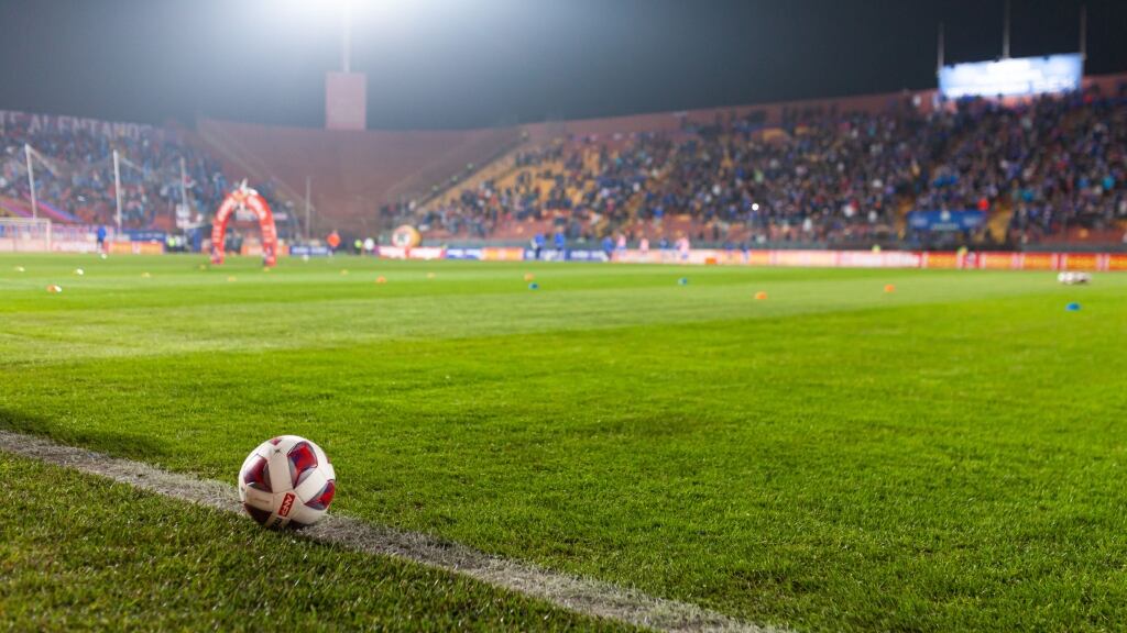 Patricio Bustamante ratifica que no trabajará más en la cancha de Santa Laura: "No les cobré porque a ellos los estafaron en el trabajo que les hicieron"