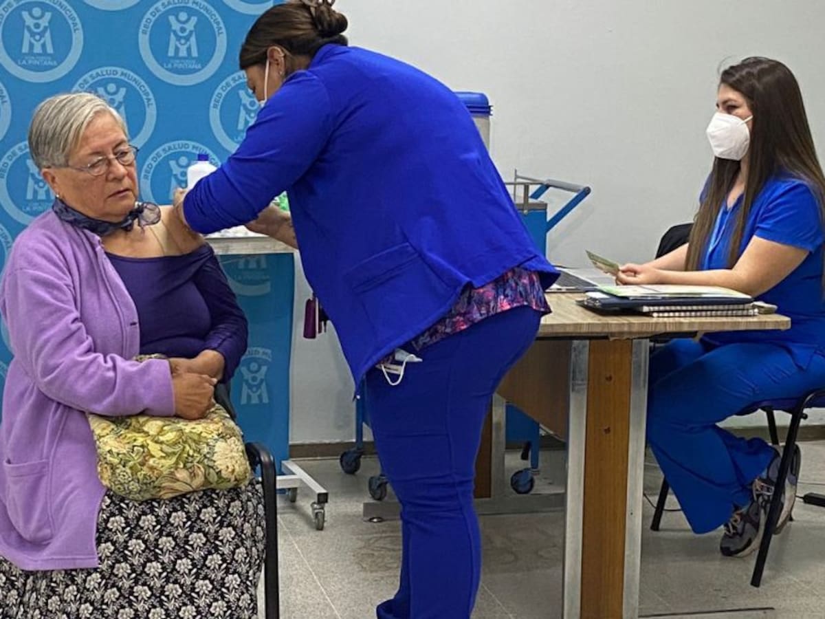 Comienza nuevo proceso de vacunación contra el covid-19: revisa acá si te corresponde