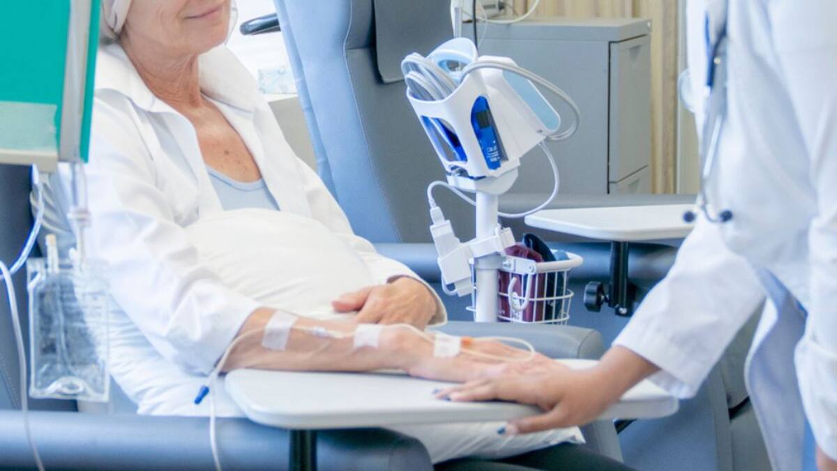 Gobierno decreta alerta sanitaria oncológica para reducir listas de espera de más de 27 mil pacientes