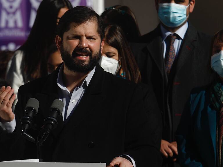 Boric afirma que Gobierno “no renunciará a informar” tras denuncia de republicanos por intervencionismo