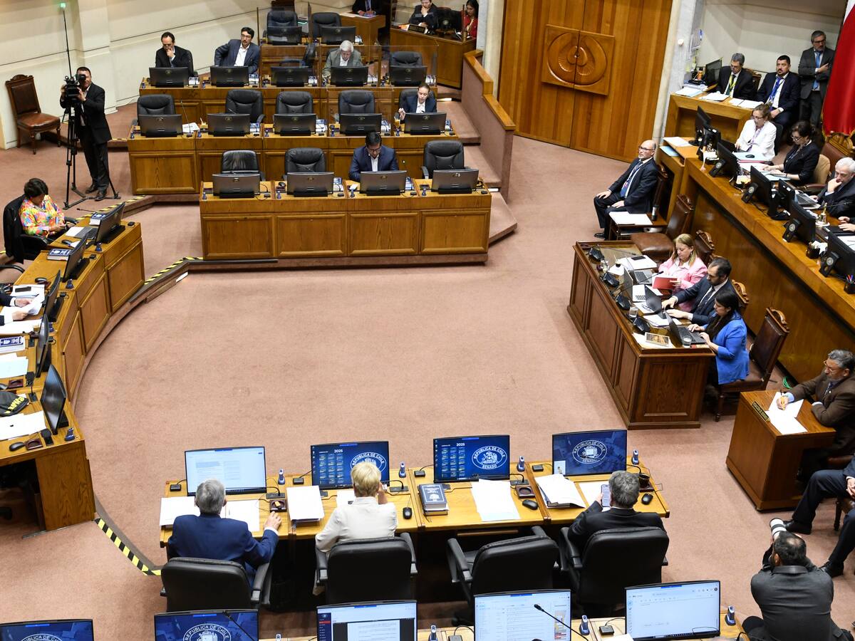 Senado aprueba incorporar test de drogas anual para alcaldes en Ley de Seguridad Municipal