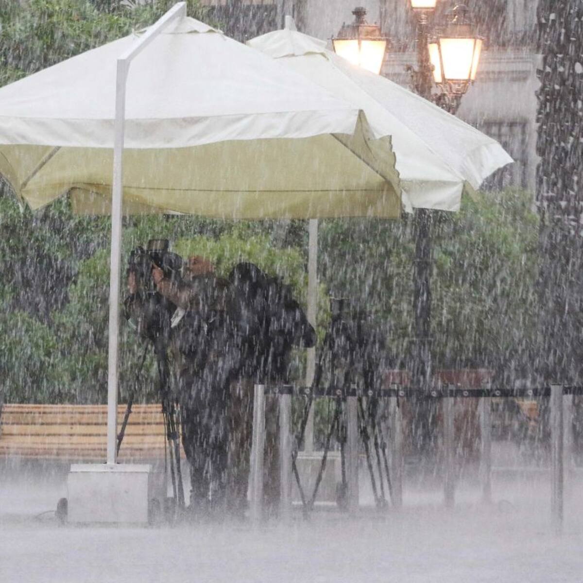 Santiago rompe récord histórico de lluvias en octubre: acumula más de 100 mm y vienen nuevas precipitaciones