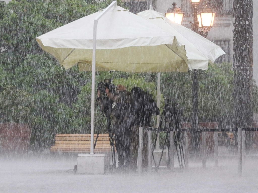 Santiago rompe récord histórico de lluvias en octubre: acumula más de 100 mm y vienen nuevas precipitaciones