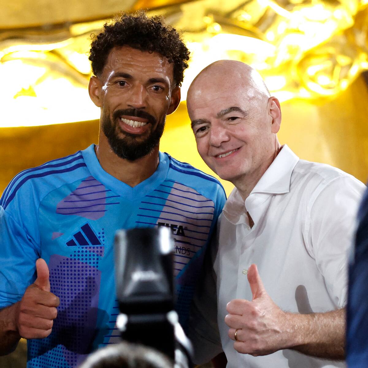 El “Efecto Vozinha” lleva a Colo Colo a la FIFA: Gianni Infantino reaccionó al debut del portero