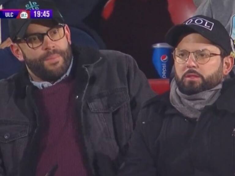 Presidente Boric acompaña a la UC en la cancha por primera vez desde su llegada al cargo