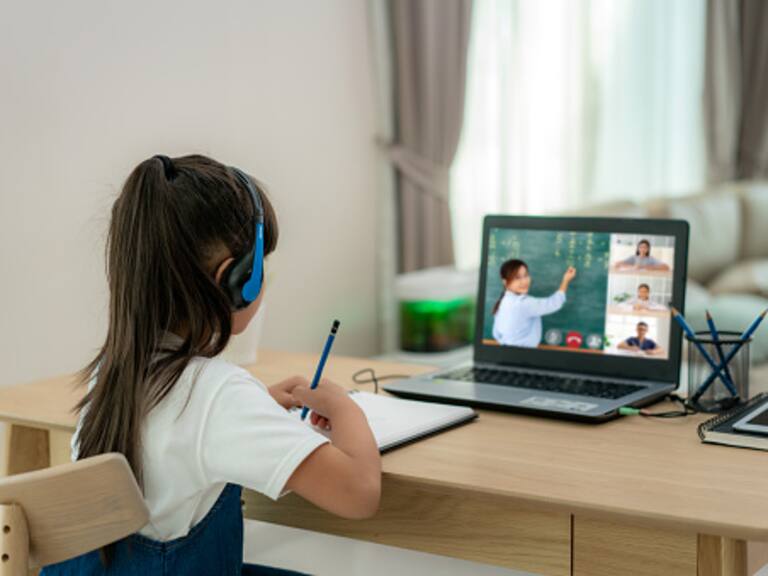 Director académico de Colegium y el uso de plataformas digitales para educación: «Obviamente aparecieron las brechas e inequidades»