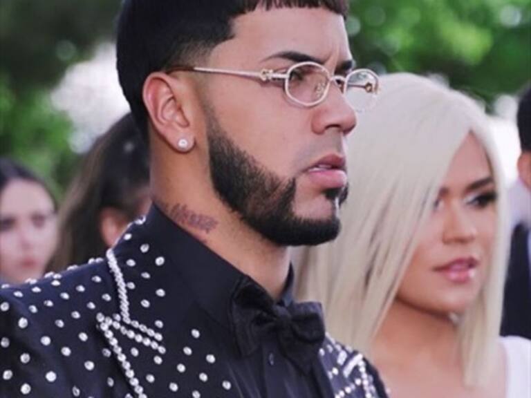 Anuel AA y Karol G sufrieron millonario robo en su estadía en Chile