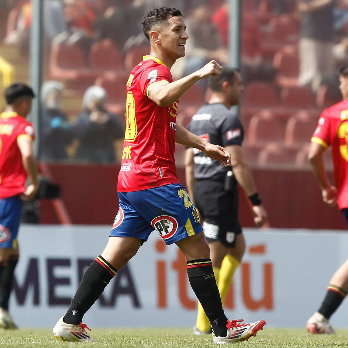 Fue uno de los puntos altos de Unión Española en 2025 y ahora continuará en Primera División: fichaje oficial