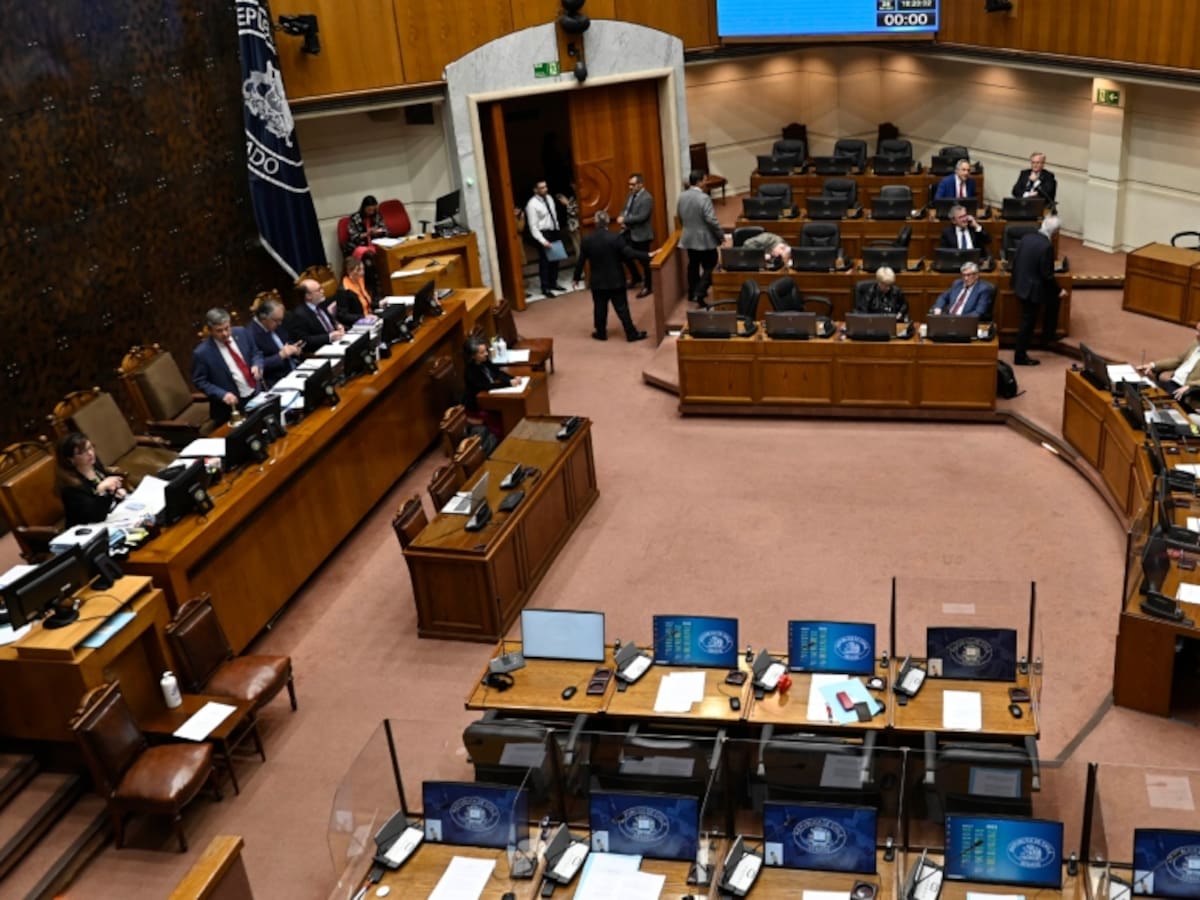 Ley corta de isapres: Senado aplaza su votación y oposición busca rebajar la deuda