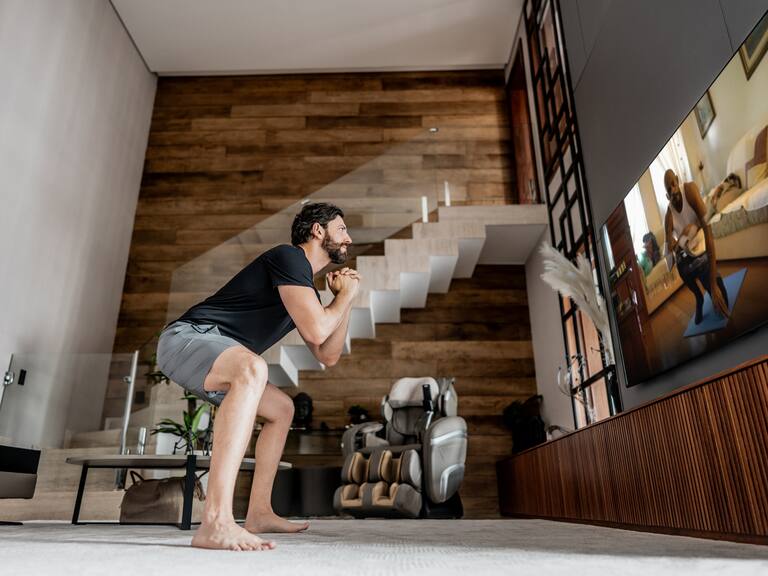 Ejercicios isométricos: así es la técnica que gana espacio en la rutina física de 2025