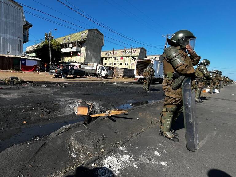 Desalojo masivo en Michaihue: más de 250 familias retiradas de bloques tomados tras el terremoto del 27/F