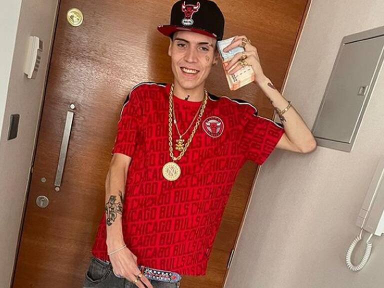 Tres horas tarde: Marcianeke llegó a uno de sus show cuando todos se habían ido