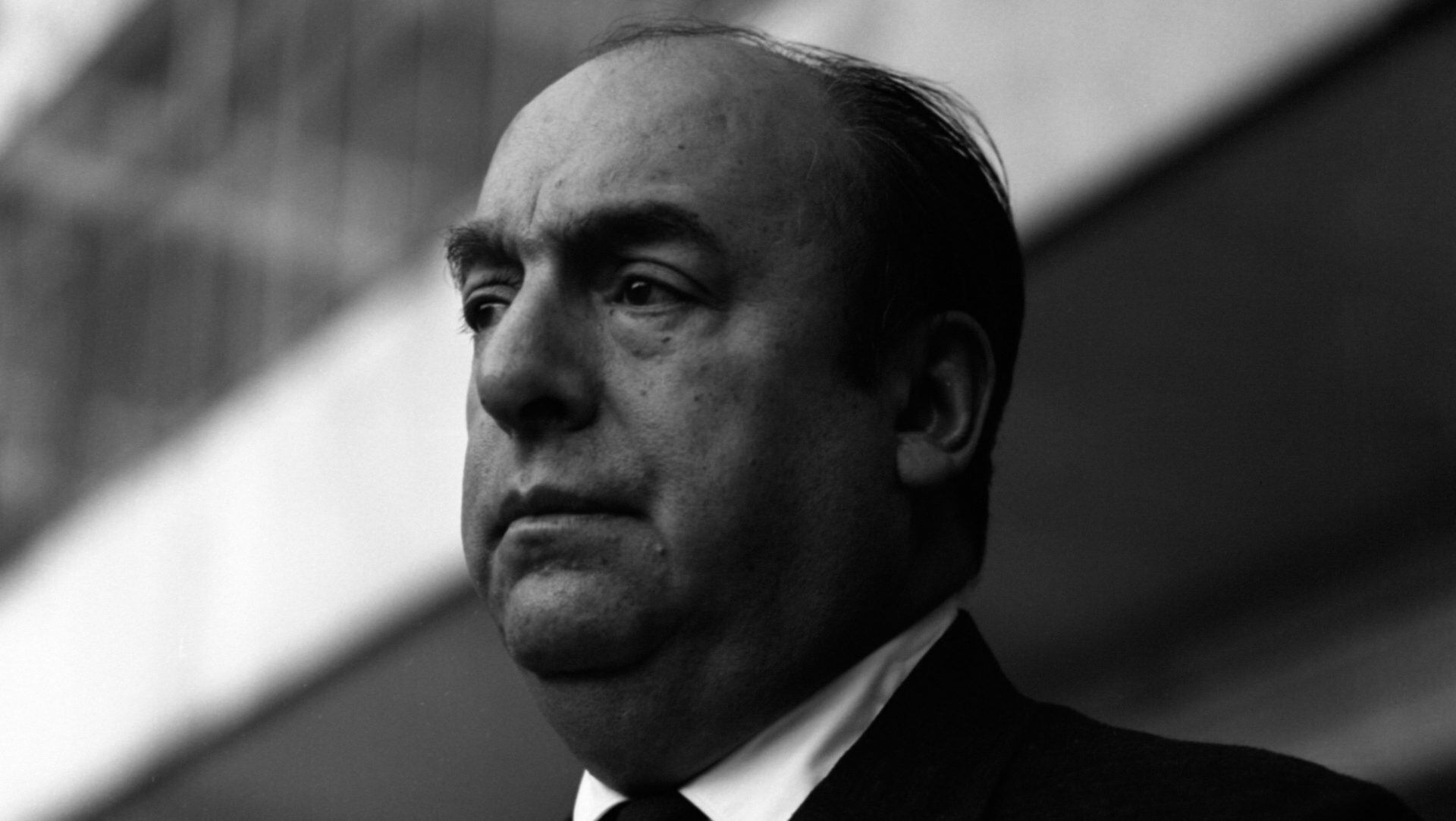 Three-quarter face portrait of a thoughtful Pablo Neruda, whose real name is Ricardo Eliezer NeftalÌ Reyes Basoalto, during a reading of his poems by the Italian drama actor Giorgio Albertazzi. Italy, 1963.. (Photo by Angelo Cozzi/Mondadori via Getty Images)