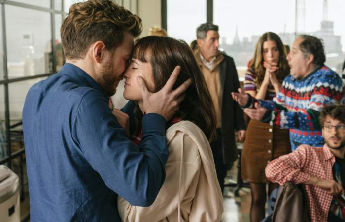 Una escena de «Loco por ella», película española que está disponible en Netflix.