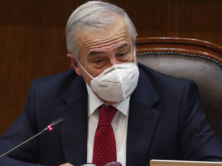 Ex ministro mañalich por tercera dosis de vacuna