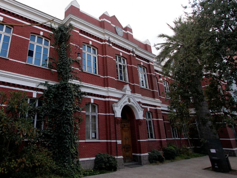 Liceo Manuel Barros Borgoño