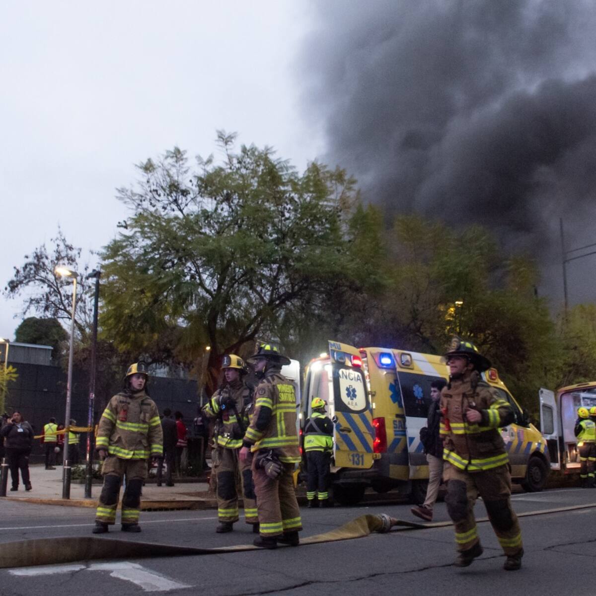 Incendio en estación Metro Santa Isabel, en vivo: reacciones, evacuación, alternativas de transporte y últimas noticias del incidente
