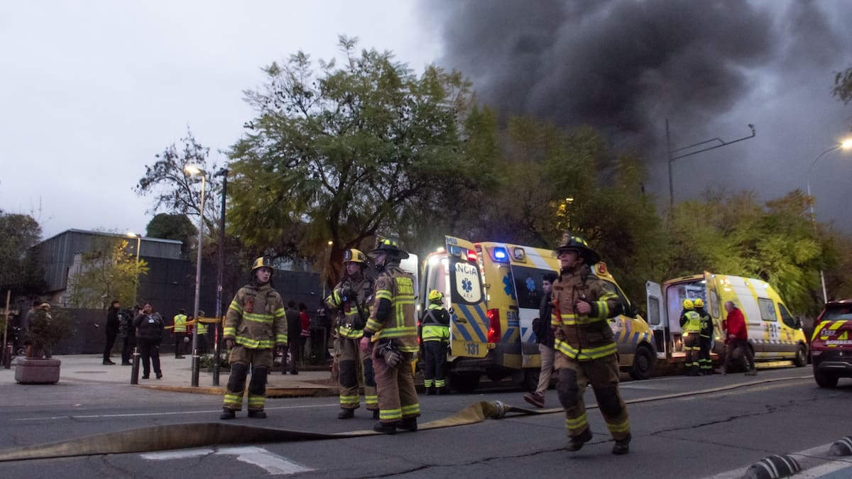 Incendio en estación Metro Santa Isabel, en vivo: reacciones, evacuación, alternativas de transporte y últimas noticias del incidente