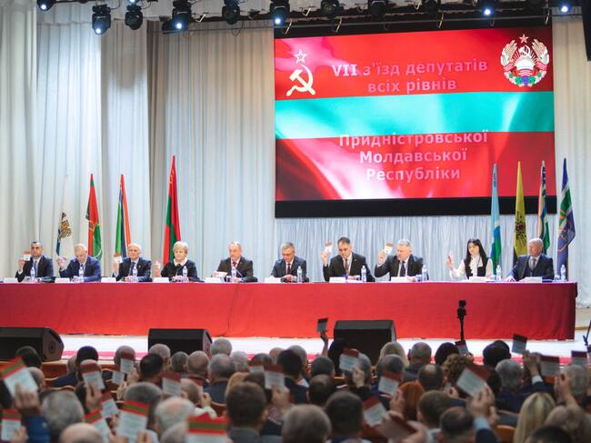 El congreso de la república separatista de Transnistria acuerda solicitar la ayuda militar de la Federación de Rusia.