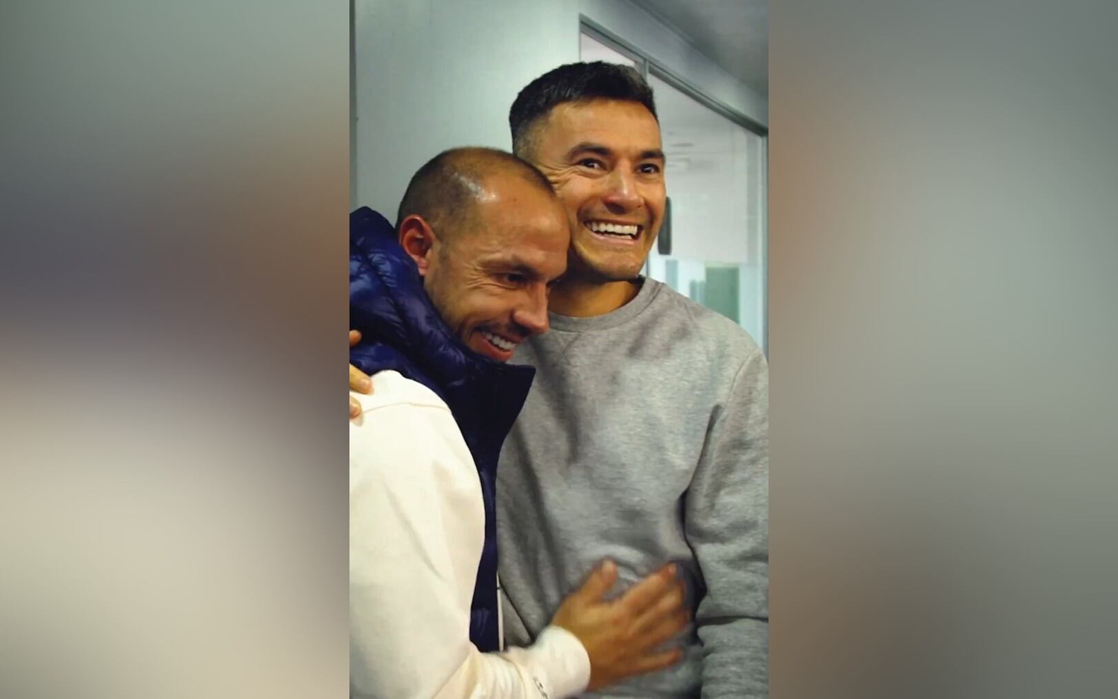 “Bienvenido a tu casa, gracias por volver”: la U revela el momento que Marcelo Díaz se reencuentra con Charles Aránguiz en el CDA | Captura de pantalla