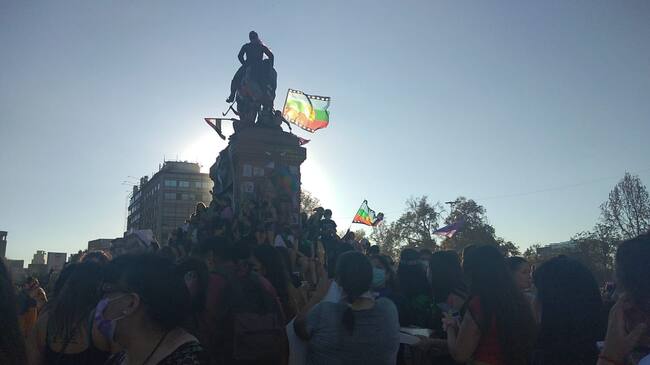 Manifestación en Plaza Baquedano / ADN.CL