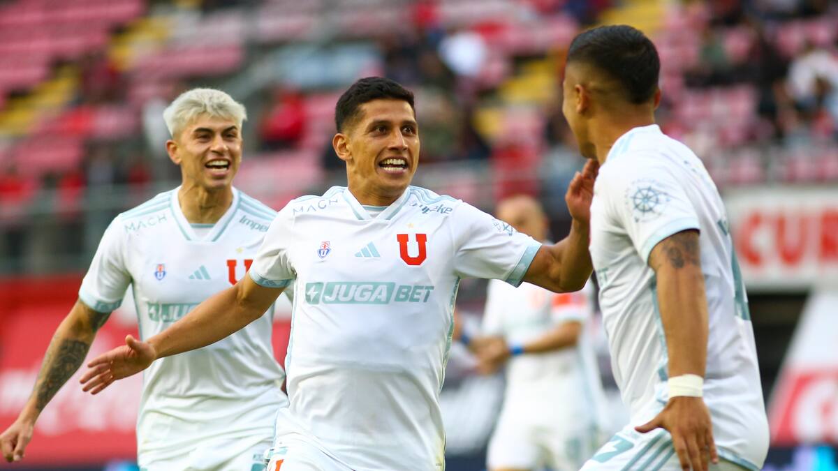 ¡No está muerto quien pelea! La U golea a Ñublense y estira la definición del torneo a la última fecha