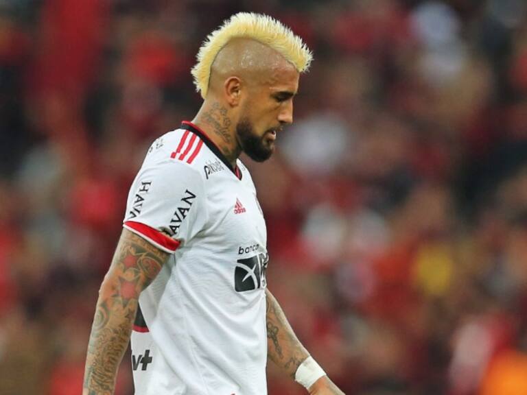 arturo vidal con colo colo