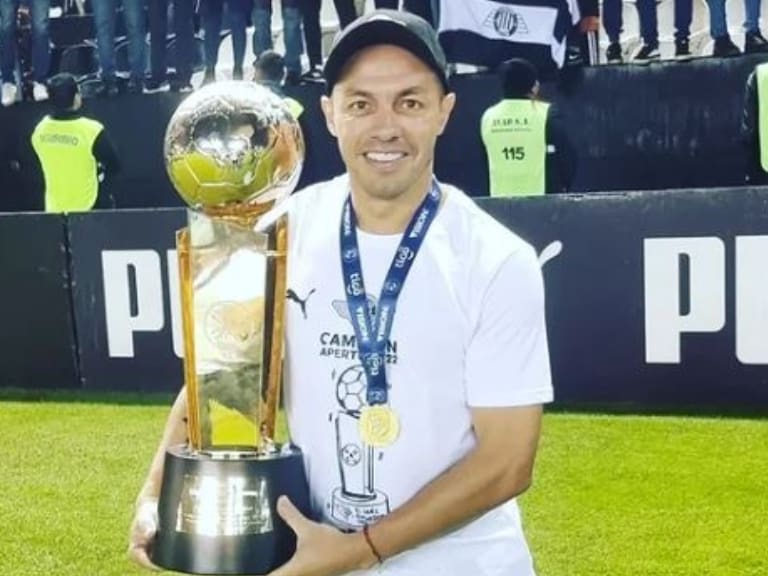 Marcelo Díaz es campeón con Libertad del Torneo de Apertura en Paraguay