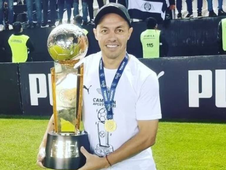 Marcelo Díaz es campeón con Libertad del Torneo de Apertura en Paraguay