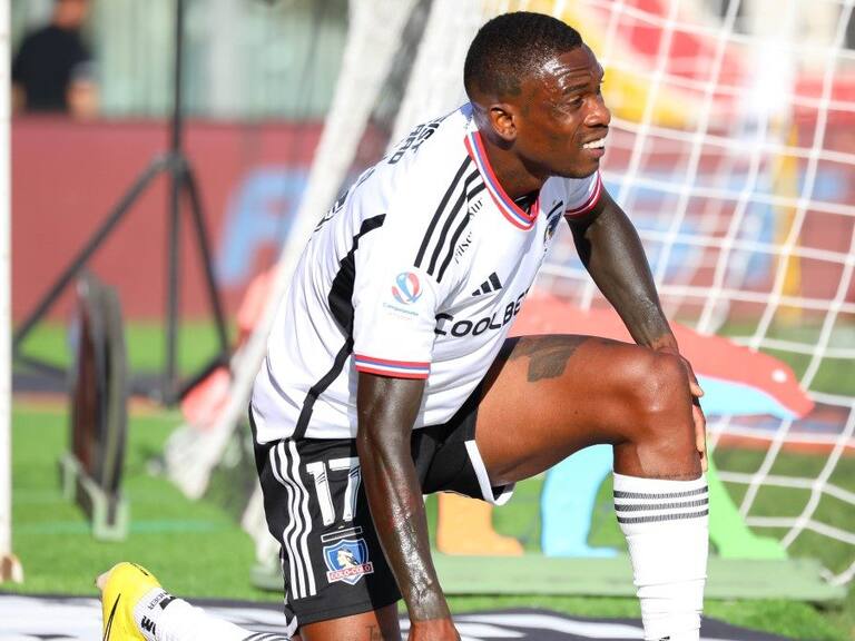 Confirman cruda lesión de Fabián Castillo que lo tendrá fuera de las canchas por varias semanas en Colo Colo