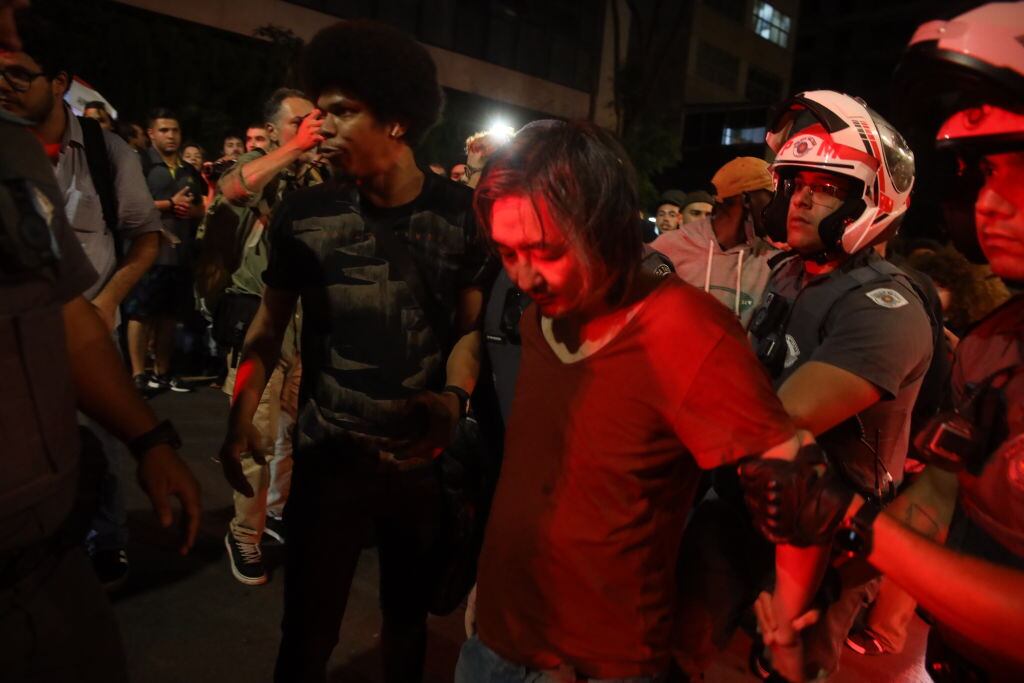 Detienen a sujeto armado que quiso atacar a seguidores de Lula en Sao Paulo