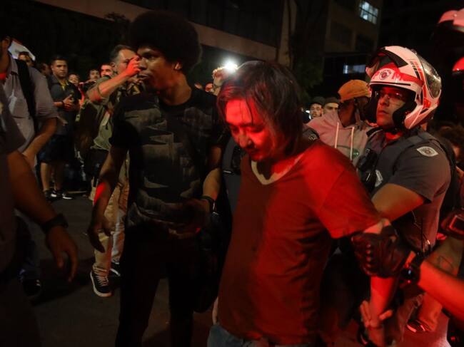Detienen a sujeto armado que quiso atacar a seguidores de Lula en Sao Paulo