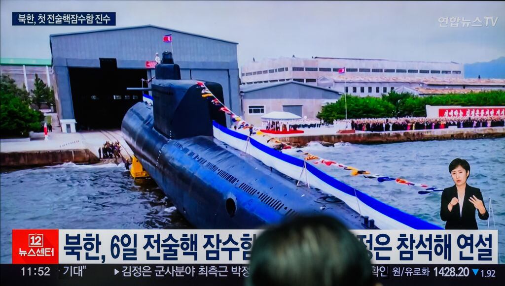 Televisión surcoreana muestra nuevo submarino nuclear de Corea del Norte