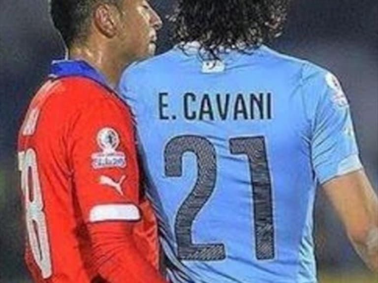 Gonzalo Jara confesó que «el dedo a Cavani también se lo hice a Higuaín y Luis Suárez»