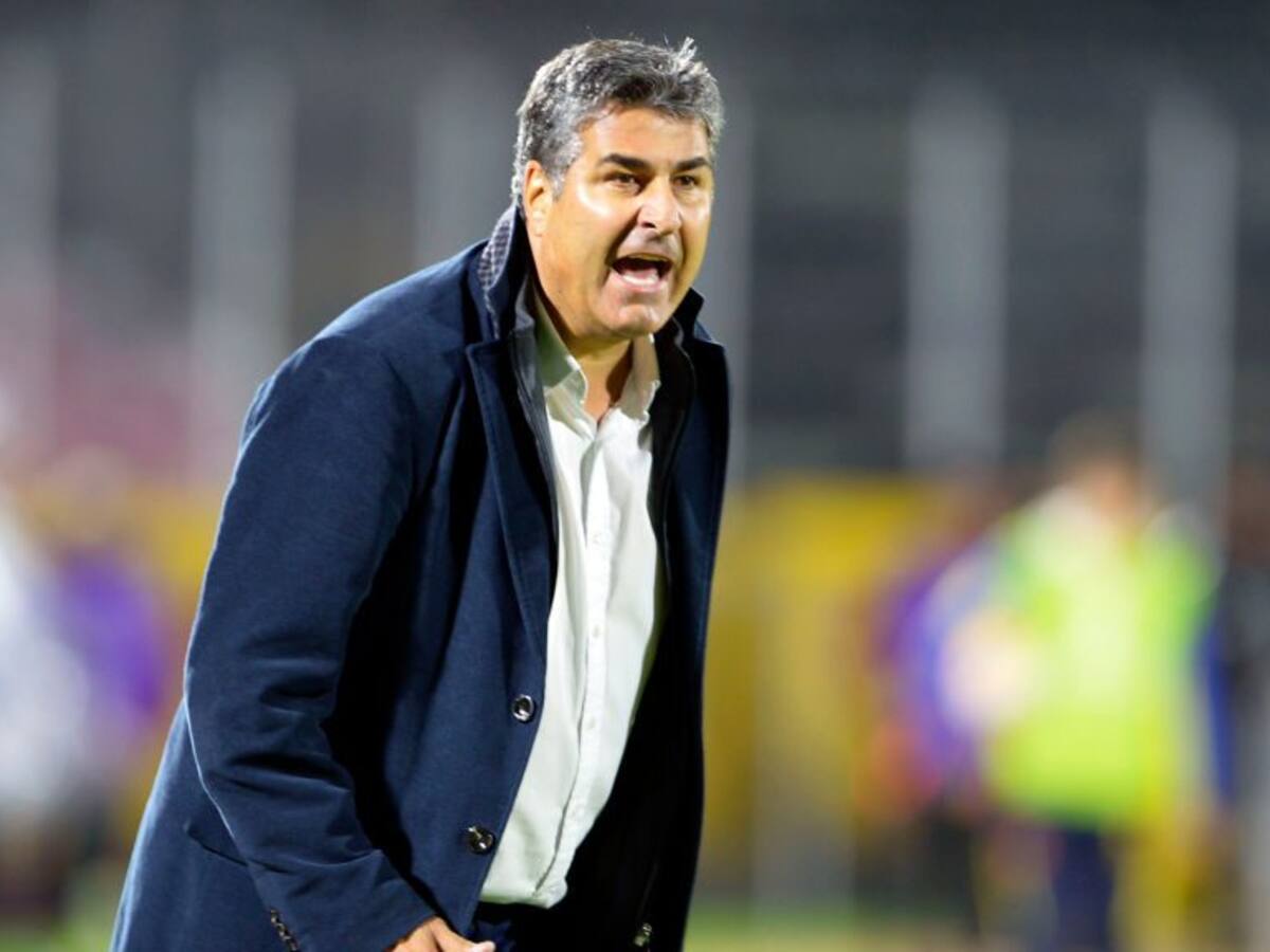 Cerrado: El colombiano Santiago Escobar será el nuevo entrenador de la Universidad de Chile