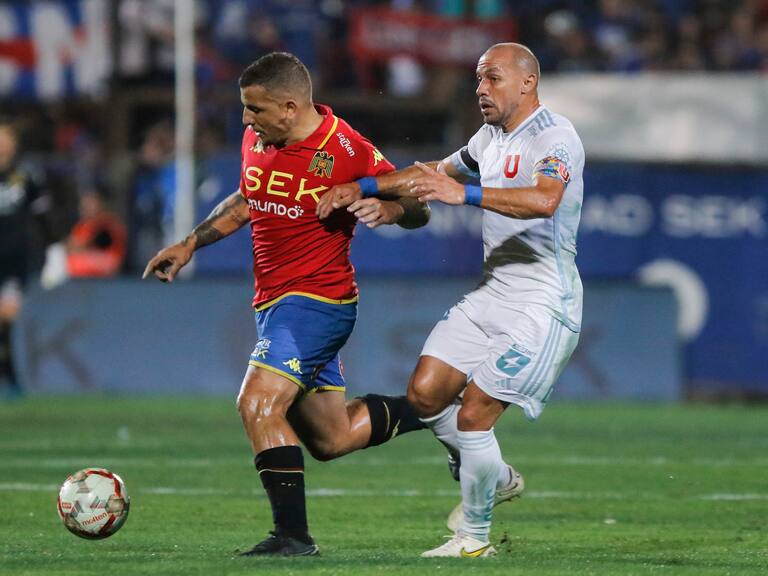 Emiliano Vecchio recibe sanción por su expulsión ante la U y es citado al Tribunal de Disciplina