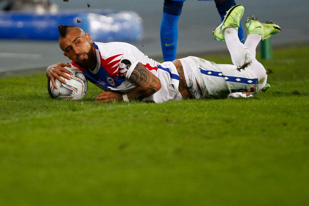 Arturo Vidal y Neymar intercambiaron mensajes en Instagram