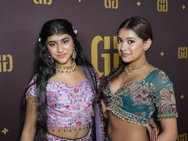Saheli Khan y Aishu Devan
