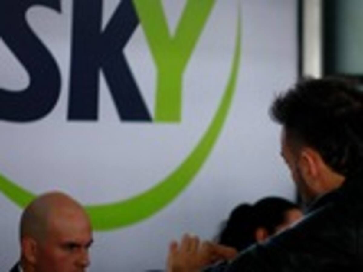 Sky ofrecerá vuelos de bajo costo en Chile y hacia el extranjero tras paralización