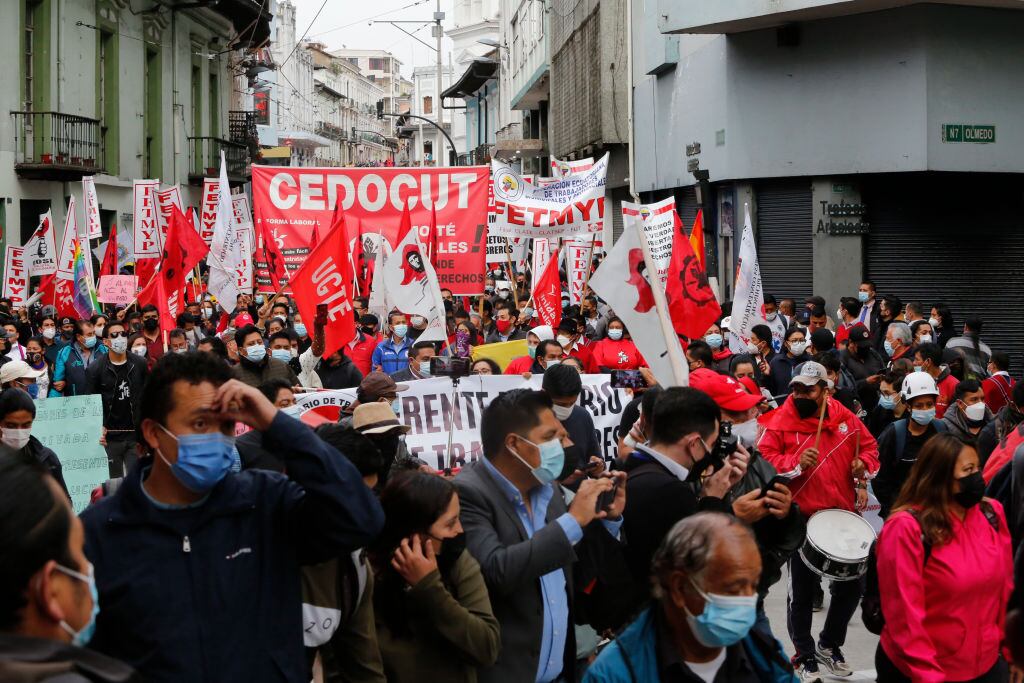 Masiva manifestación en contra del gobierno de Ecuador en Quito