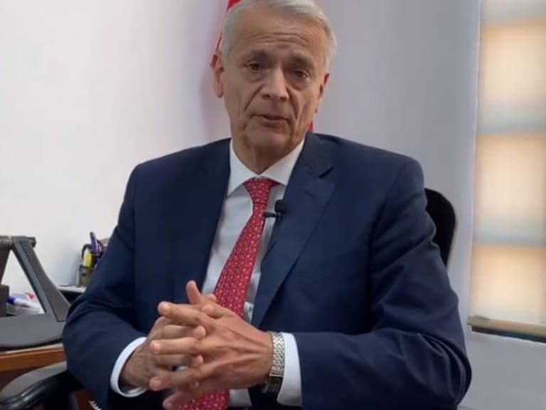 Javier Castrilli: presidentes del fútbol chileno se cuadran con el argentino