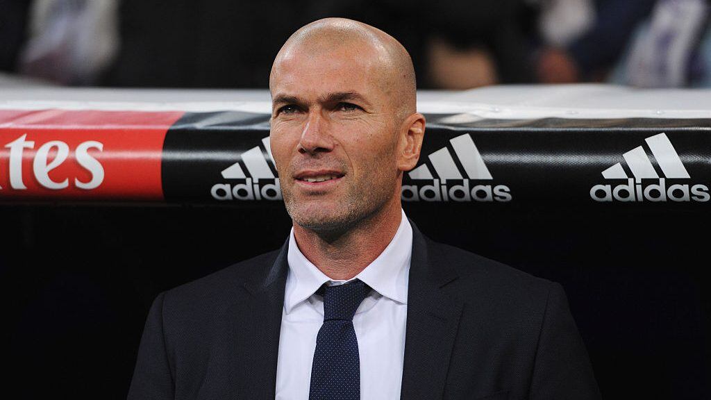 MADRID, SPAIN - JANUARY 09:  Zinedine Zidane manager of Real Madrid looks on prior to the La Liga match between Real Madrid CF and RC Deportivo La Coruna at Estadio Santiago Bernabeu on January 9, 2016 in Madrid, Spain.  (Photo by Denis Doyle/Getty Images)