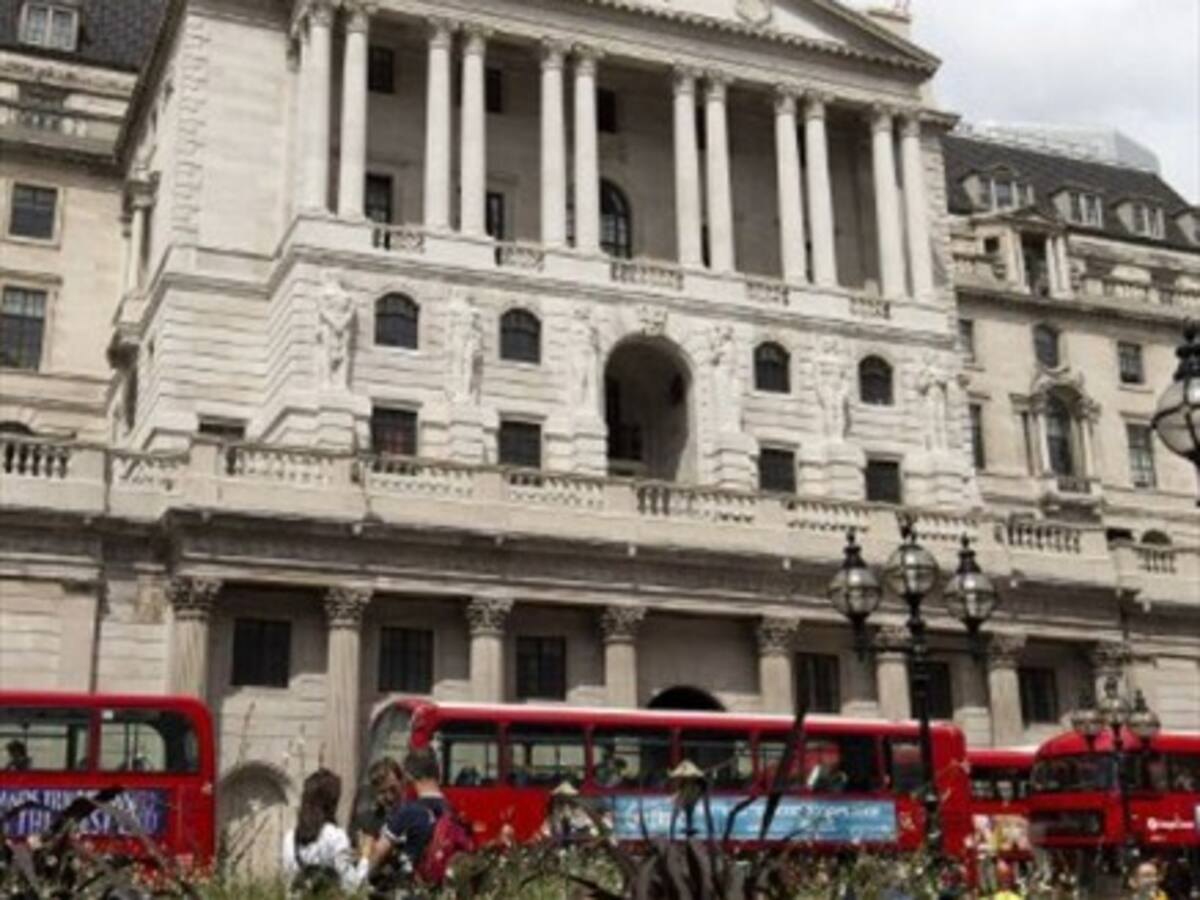 Banco de Inglaterra recorta tasa a nuevo mínimo histórico para enfrentar el Brexit