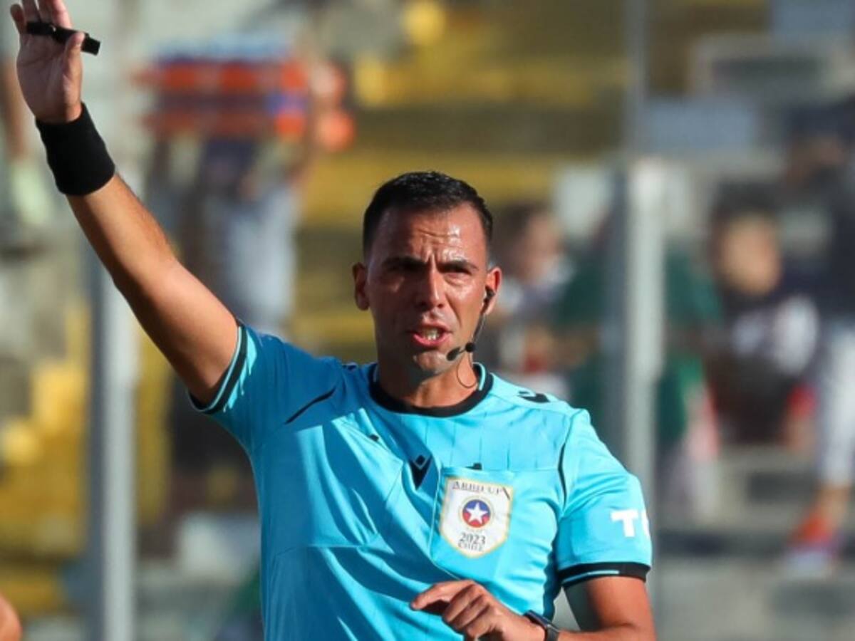 Cuatro árbitros chilenos son convocados para las semifinales de ida de la Copa Libertadores 2023