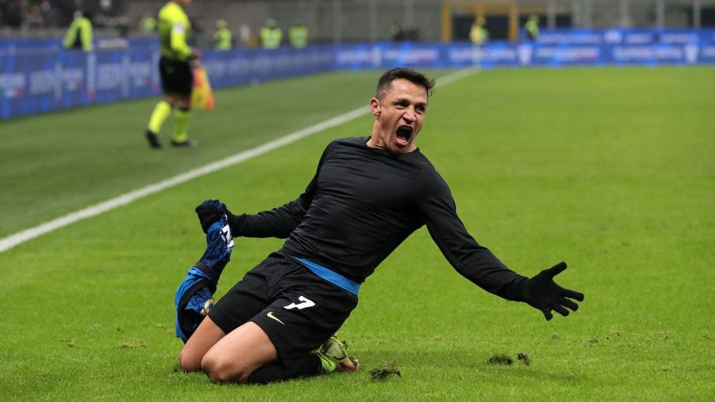 Alexis Sánchez es el héroe del Inter de Milán al anotar el gol del título de la Supercopa Italiana