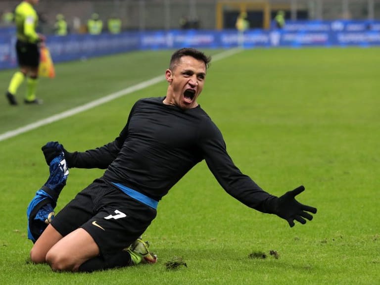 Alexis Sánchez es el héroe del Inter de Milán al anotar el gol del título de la Supercopa Italiana